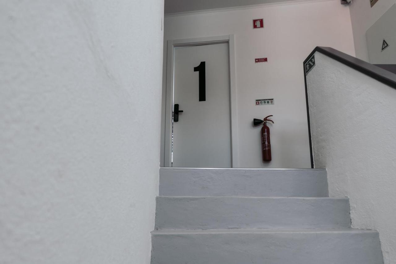 Hostel Middle Point Sardoal Exterior foto
