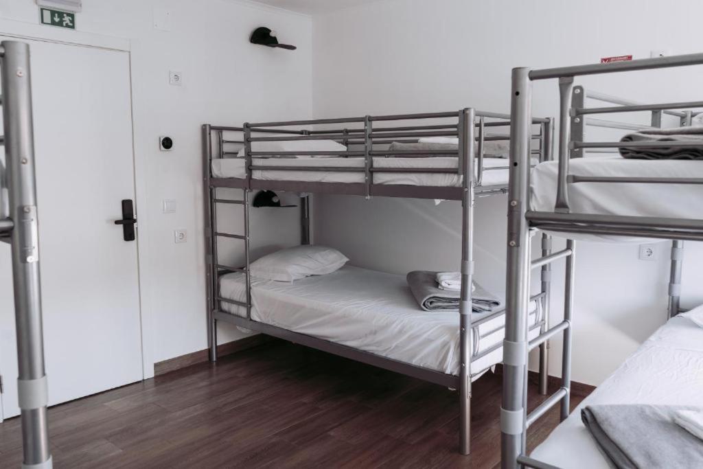 Hostel Middle Point Sardoal Exterior foto